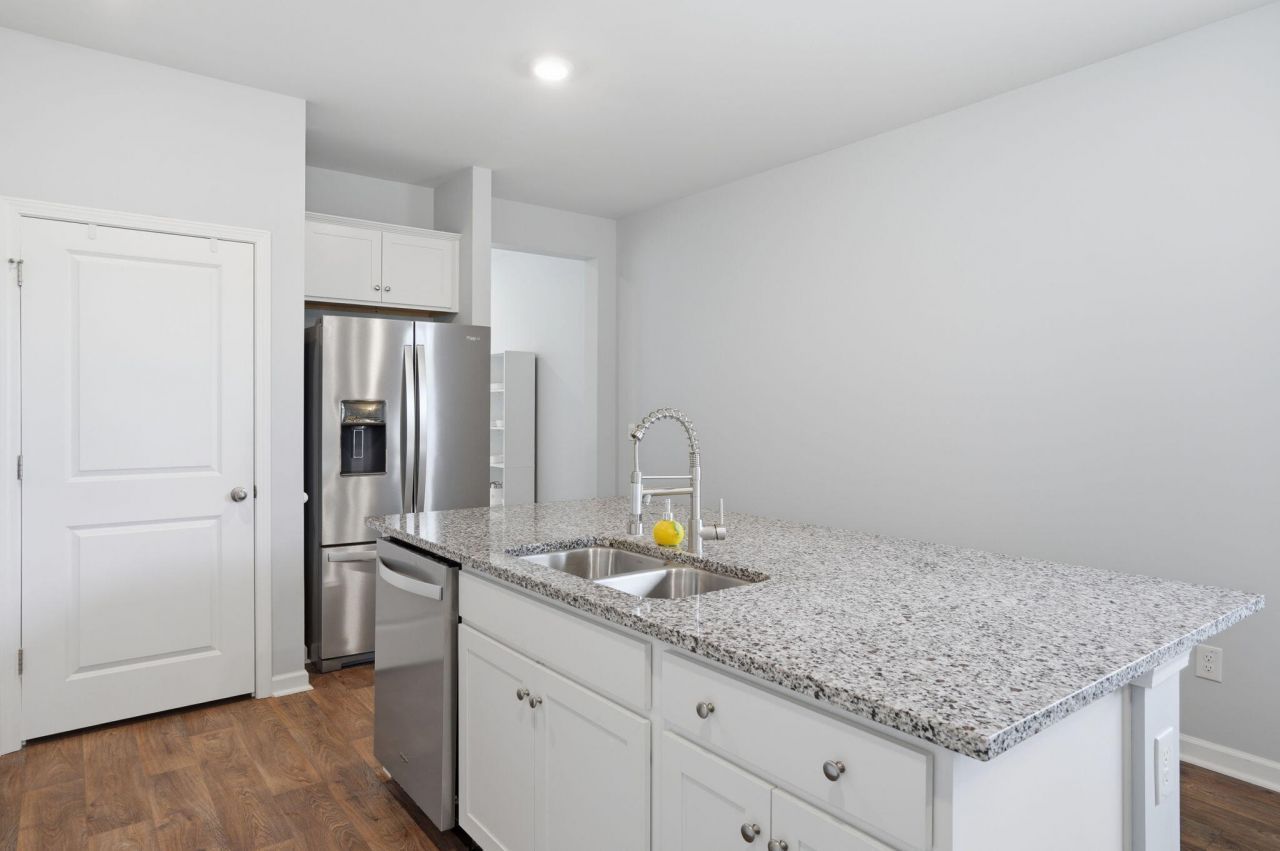 665 Silver Spruce Street Photo 9