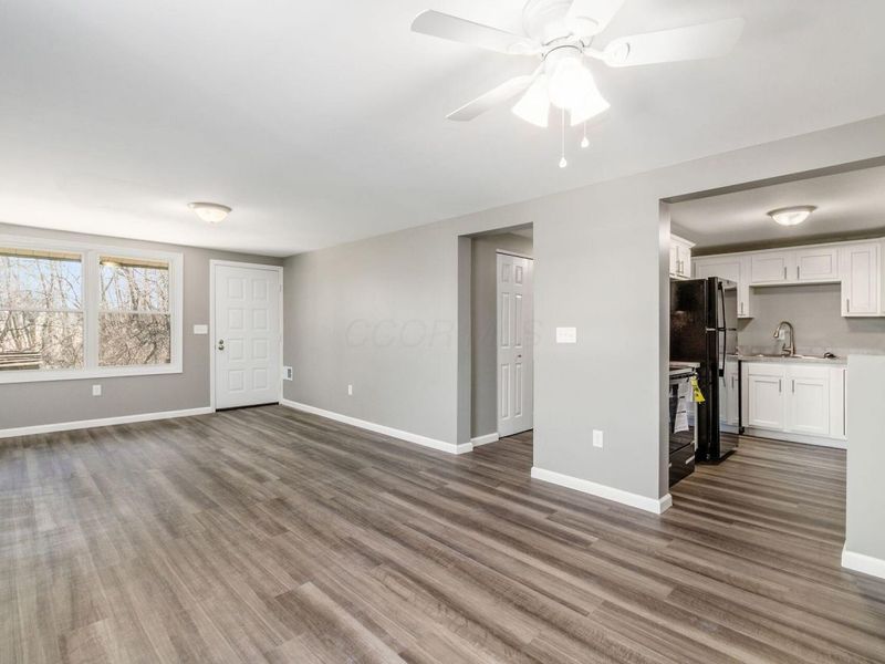 5842 Red Apple Ridge Road , Columbus, OH 43232 Photo 4