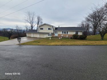 1804 Martha Avenue, Fairmont, WV 26554