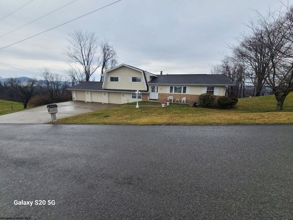 1804 Martha Avenue, Fairmont, WV 26554