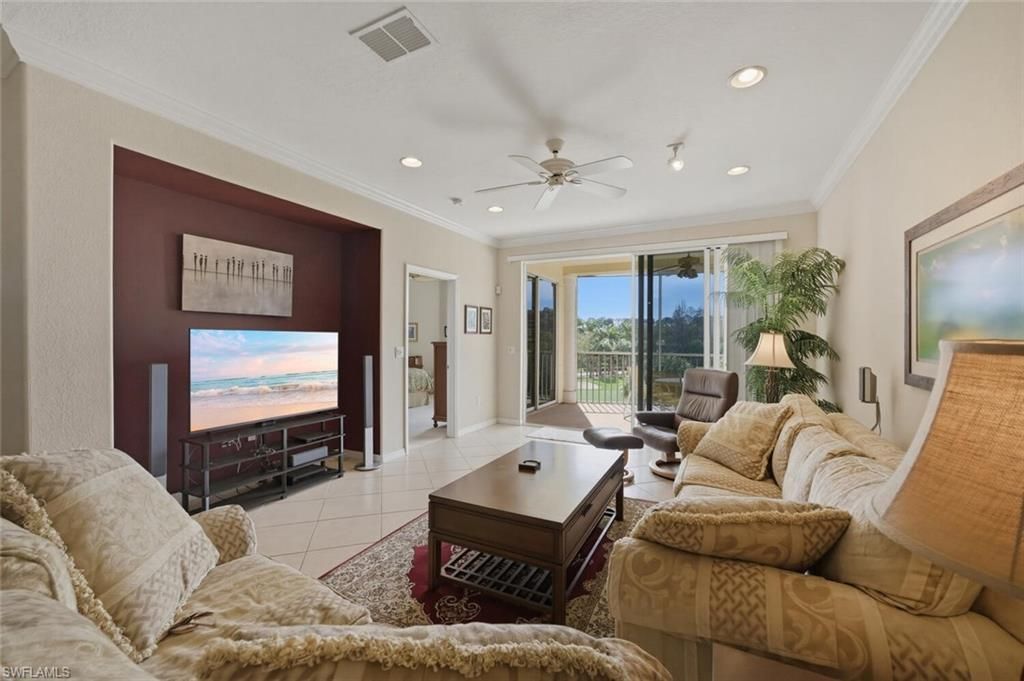 4834 Hampshire Ct, Unit 206, Naples, FL 34112 Photo