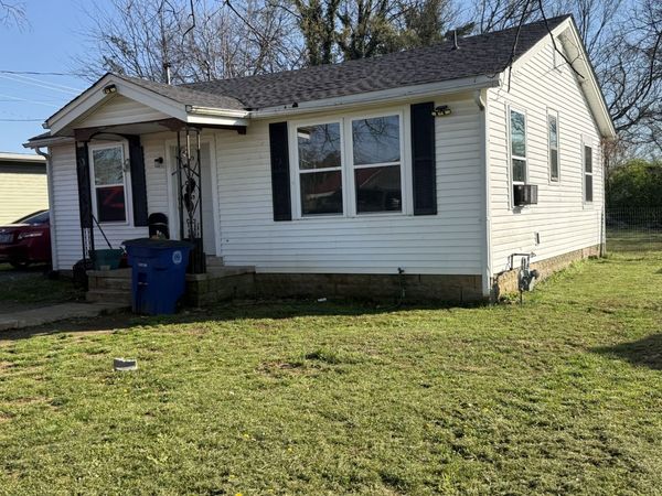 244 E Cedar St , Shelbyville, TN 37160