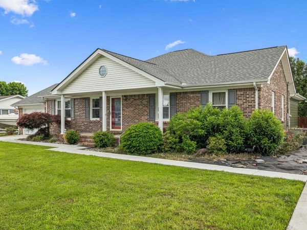 595 Pack Cir , Smithville, TN 37166