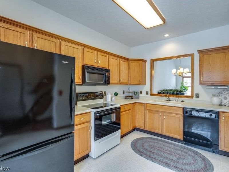 1235 Spring Ridge Circle , Alliance, OH 44601 Photo 13