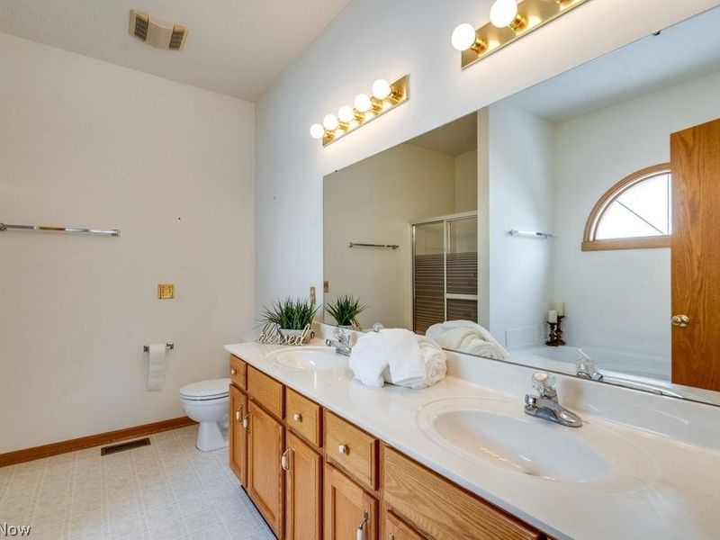 1235 Spring Ridge Circle , Alliance, OH 44601 Photo 31