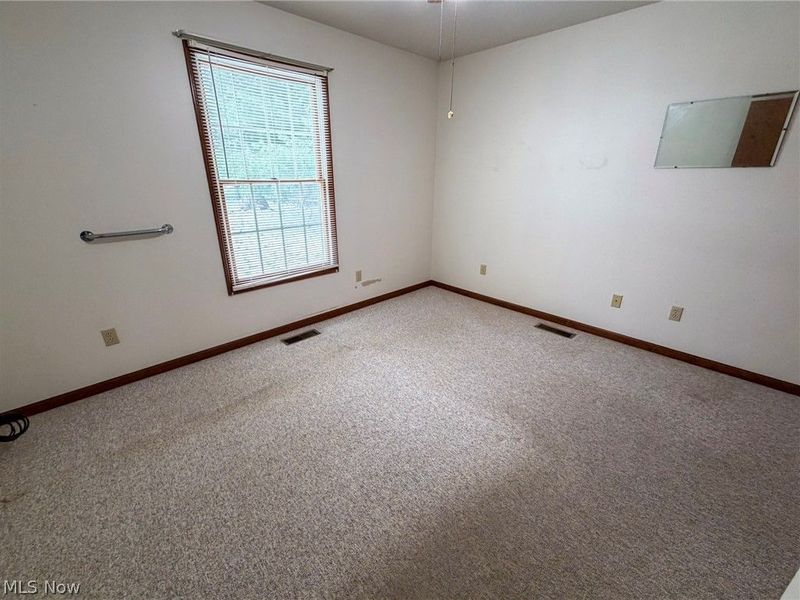 8208 Maramont Drive, Youngstown, OH 44512 Photo 16