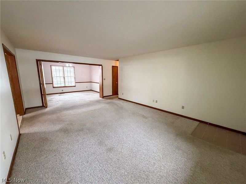 8208 Maramont Drive, Youngstown, OH 44512 Photo 3