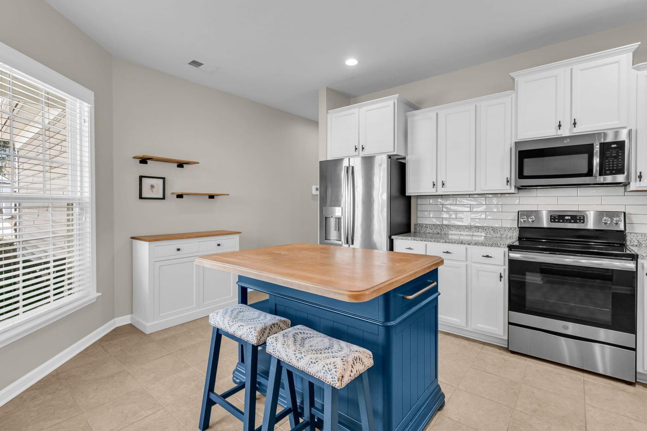 226 Waterfront Park Drive Photo 10