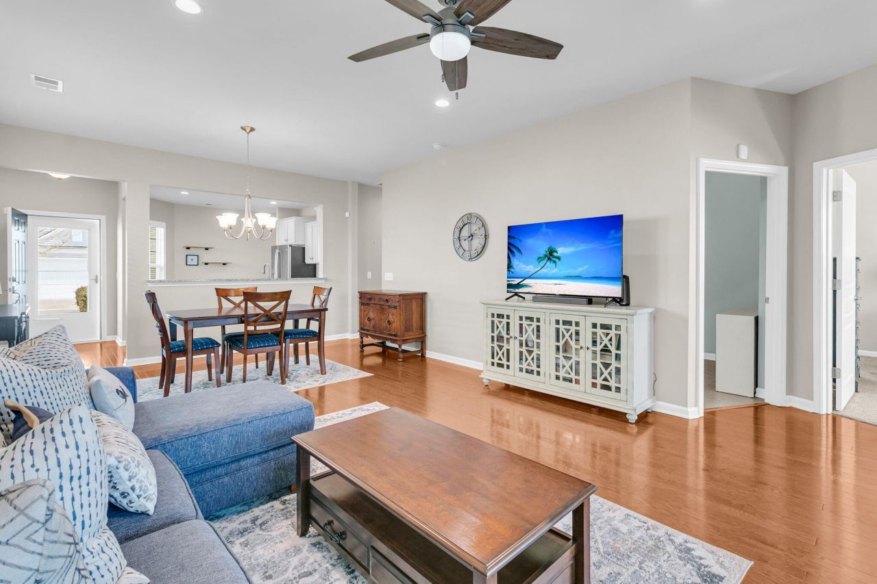 226 Waterfront Park Drive Photo 19