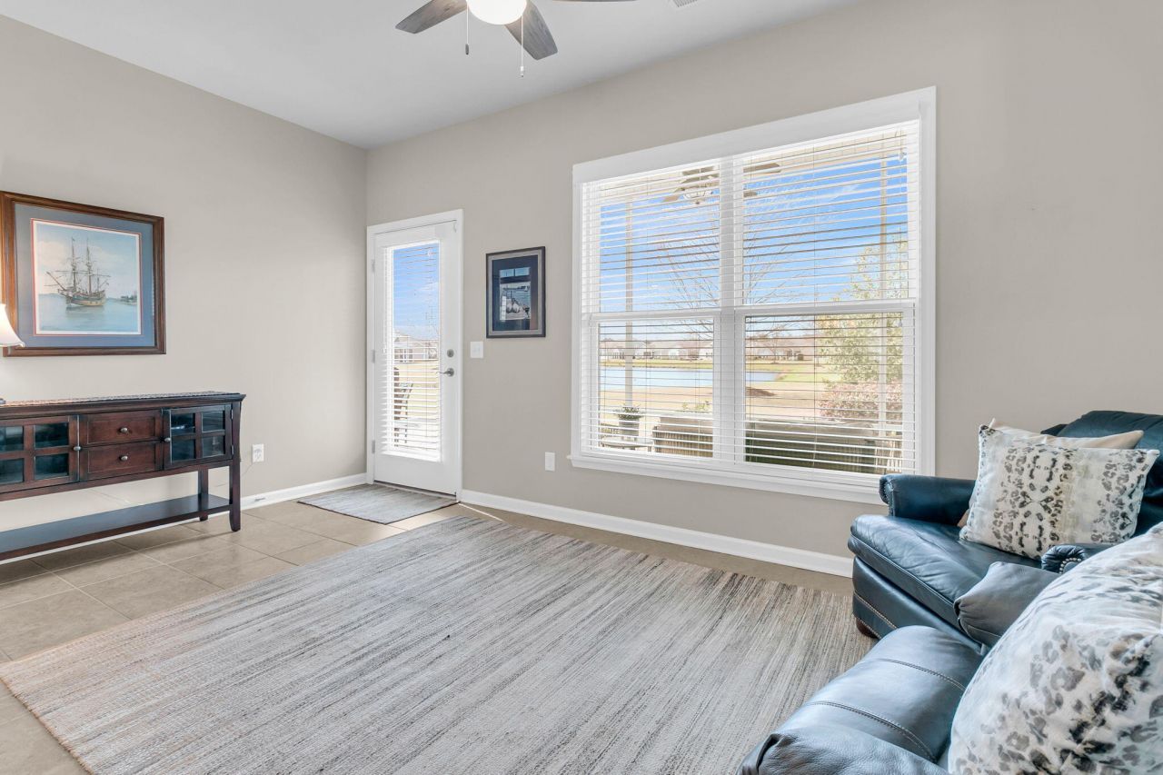 226 Waterfront Park Drive Photo 23