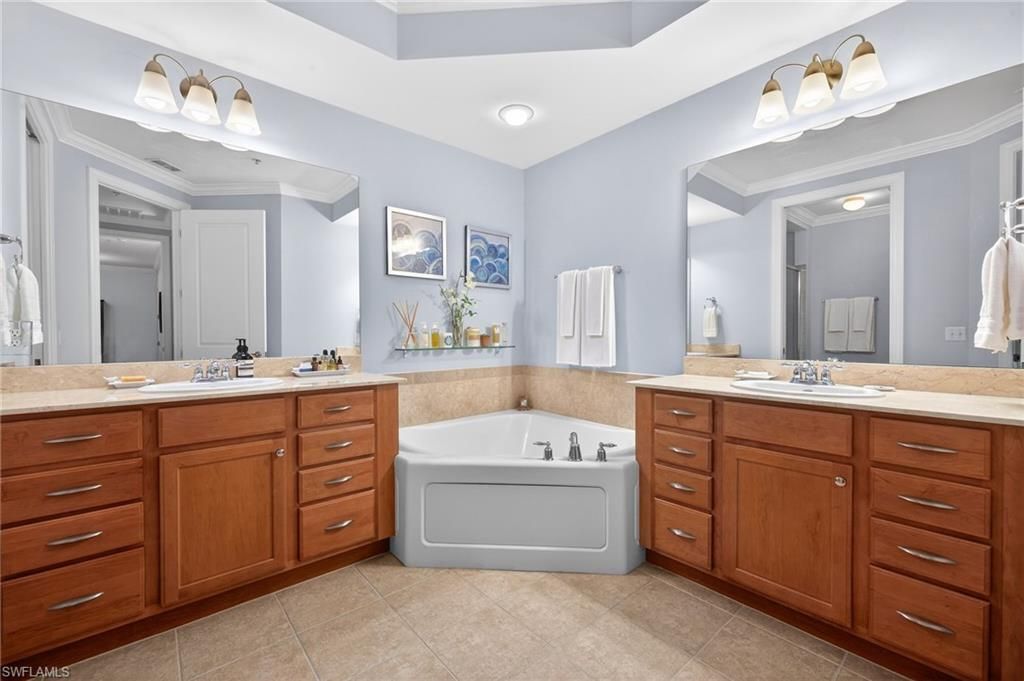 8011 Via Monte Carlo Way, Unit 2101, Estero, FL 33928 Photo