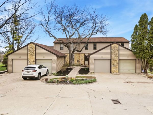 5196 Putters Circle, West Chester, OH 45069