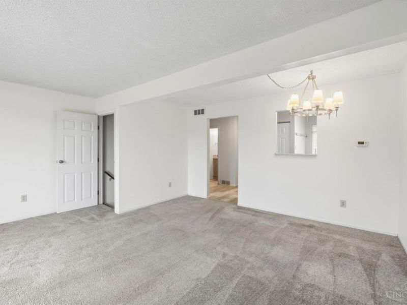 5196 Putters Circle, West Chester, OH 45069 Photo 11