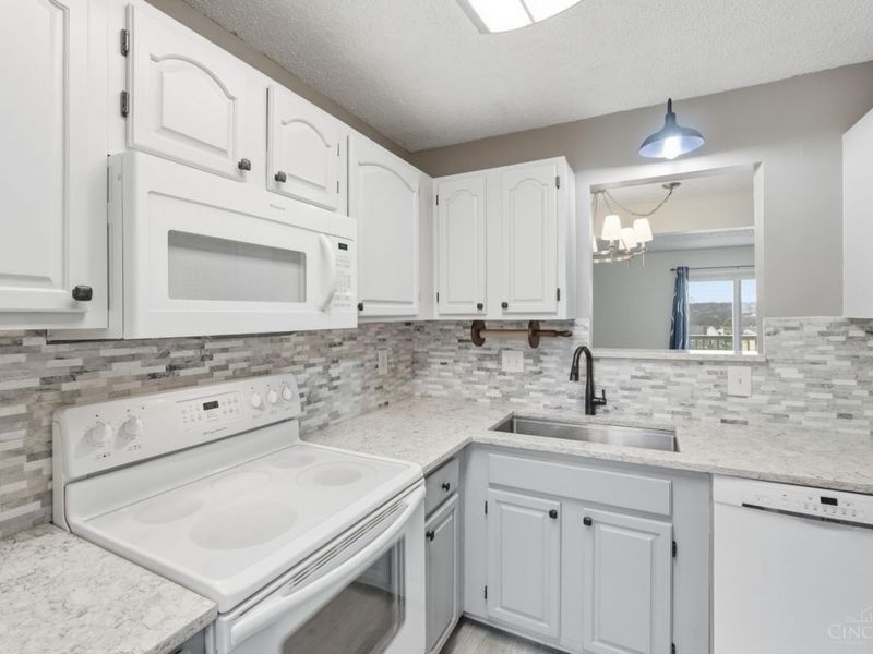 5196 Putters Circle, West Chester, OH 45069 Photo 18