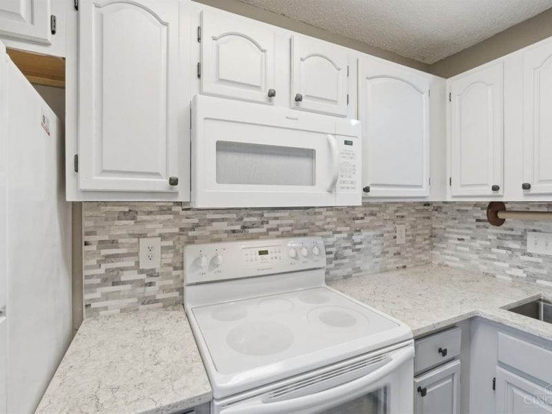 5196 Putters Circle, West Chester, OH 45069 Photo 20