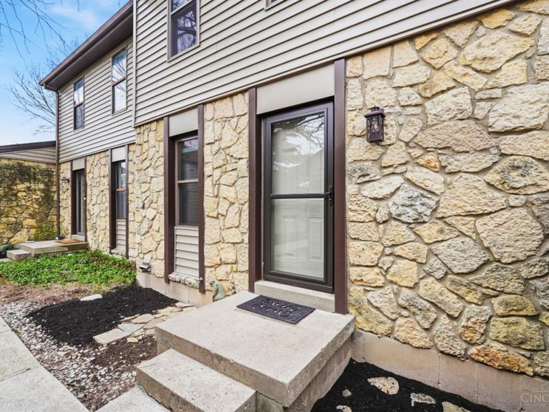 5196 Putters Circle, West Chester, OH 45069 Photo 4