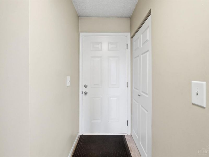 5196 Putters Circle, West Chester, OH 45069 Photo 6