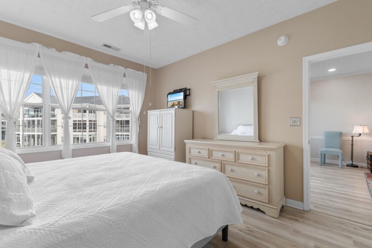 901 West Port Dr. Photo 16