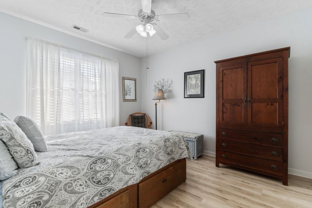 901 West Port Dr. Photo 20