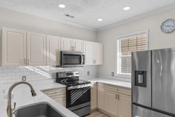 901 West Port Dr. photo 4