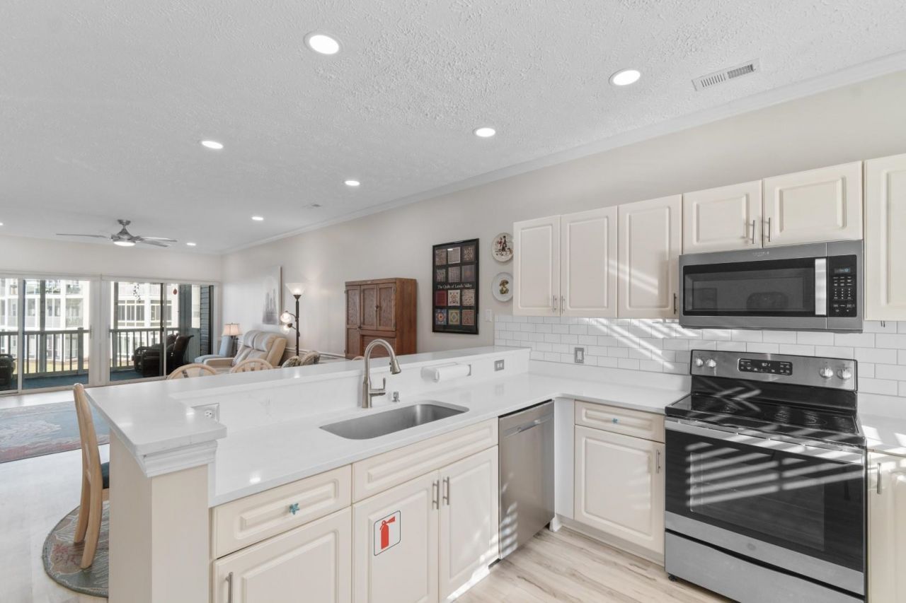 901 West Port Dr. Photo 6