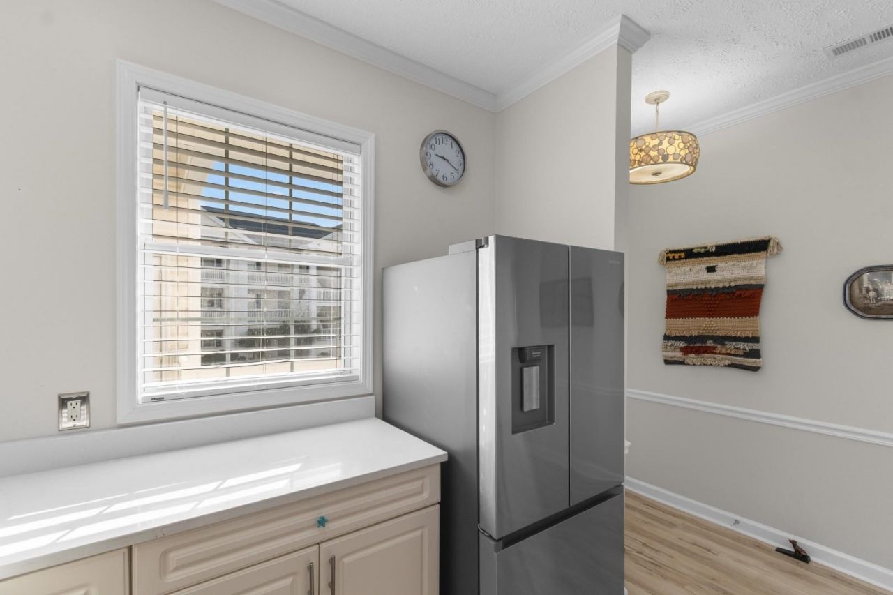 901 West Port Dr. Photo 7