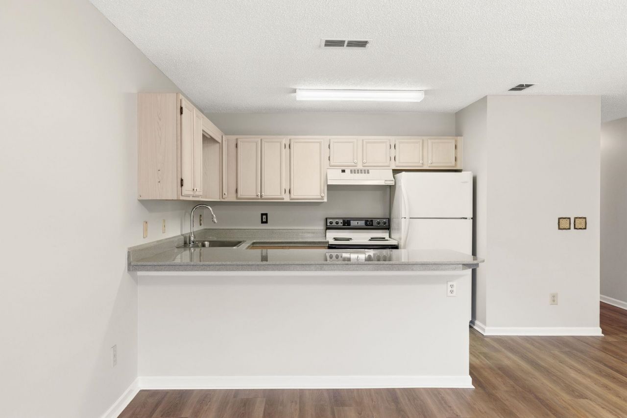 1129 White Tree Ln.  Photo 13