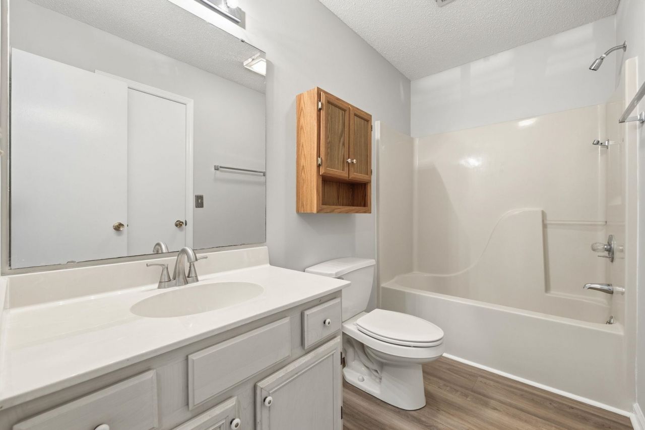 1129 White Tree Ln.  Photo 17