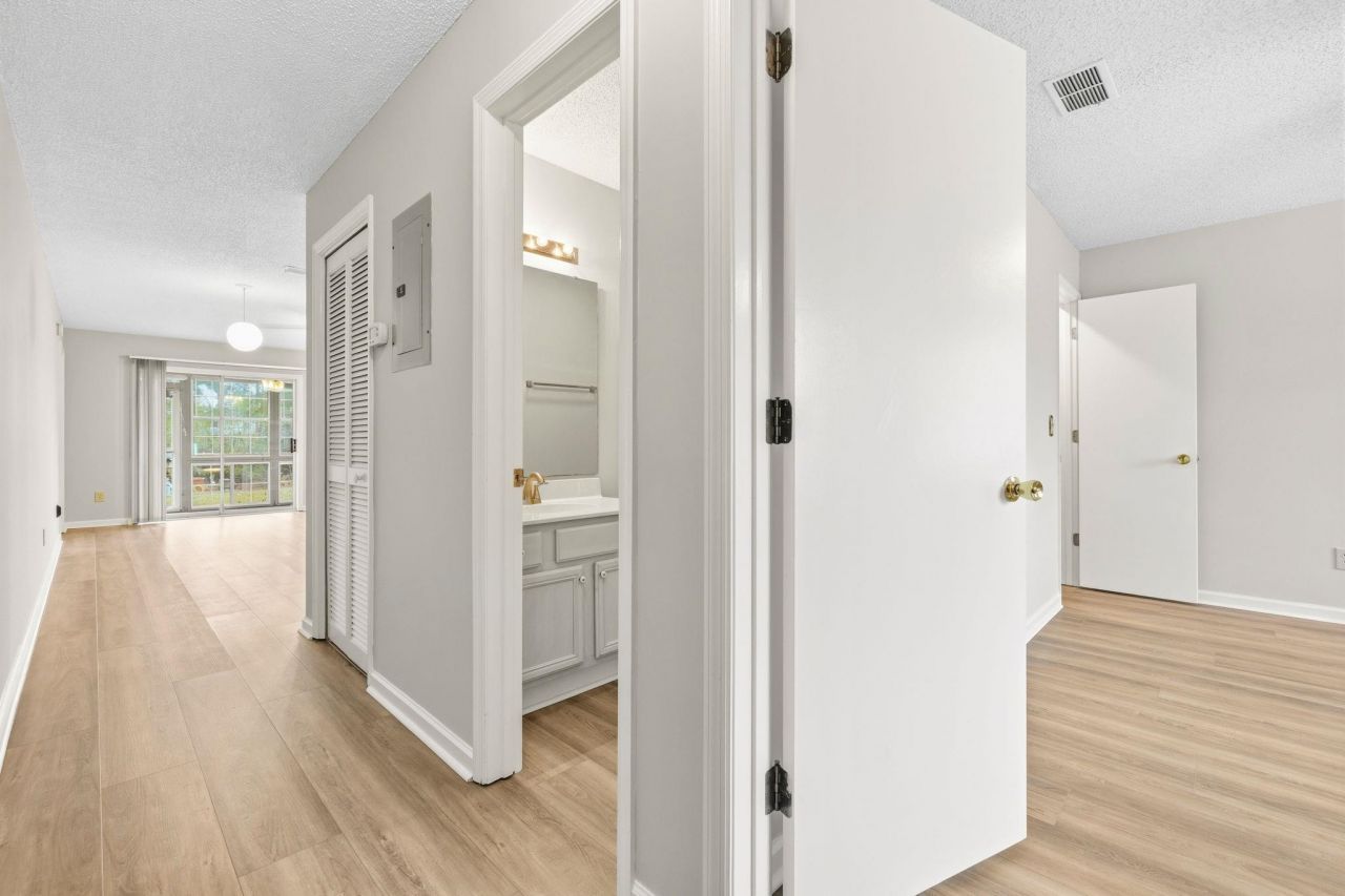 1129 White Tree Ln.  Photo 18