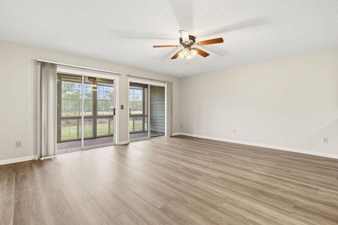 1129 White Tree Ln.  Photo 8