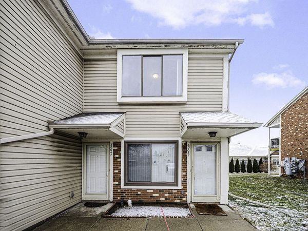 30657 Hidden Pines Lane, Roseville, MI 48066