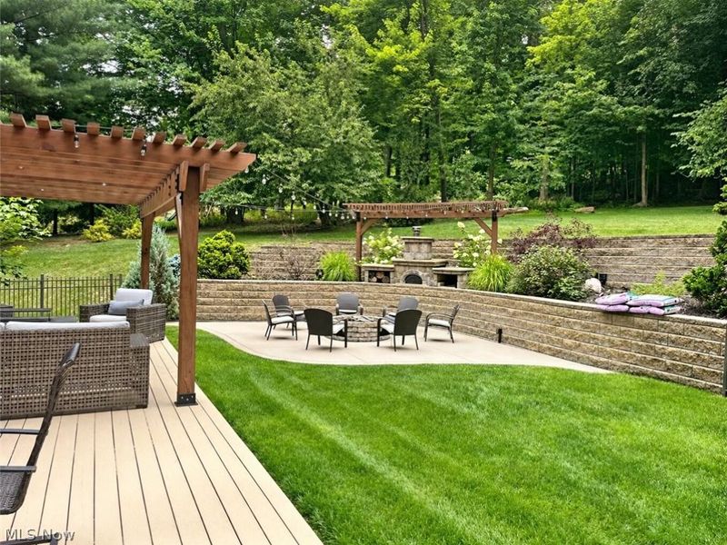 3949 N Shore Drive, Bath, OH 44333 Photo 3