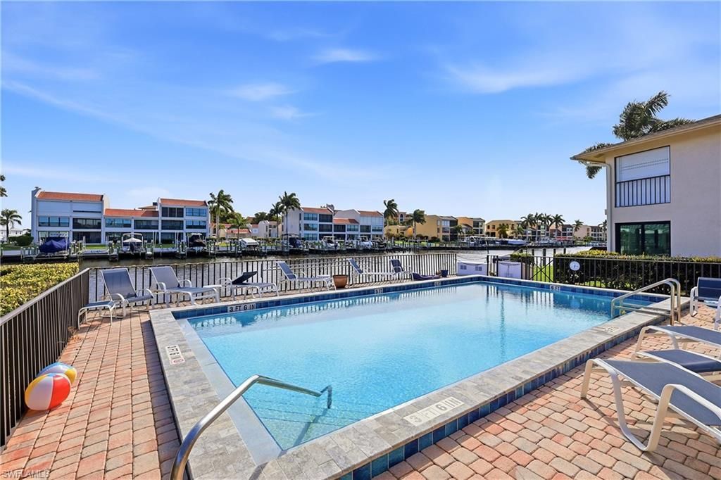 4005 SE 19th Pl, Unit 8, Cape Coral, FL 33904 Photo