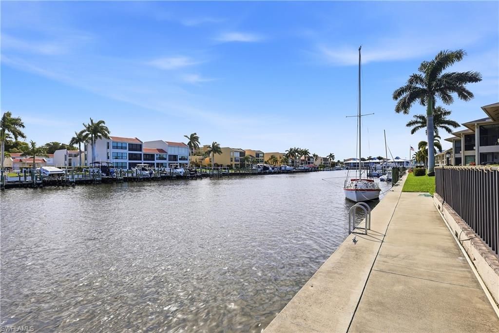 4005 SE 19th Pl, Unit 8, Cape Coral, FL 33904 Photo