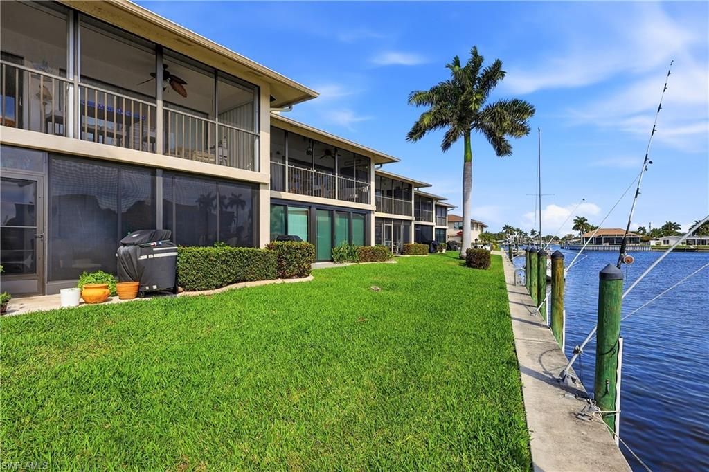 4005 SE 19th Pl, Unit 8, Cape Coral, FL 33904 Photo