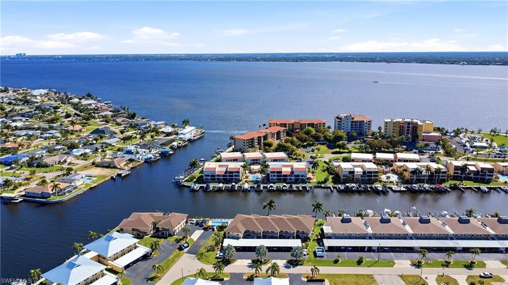 4005 SE 19th Pl, Unit 8, Cape Coral, FL 33904 Photo