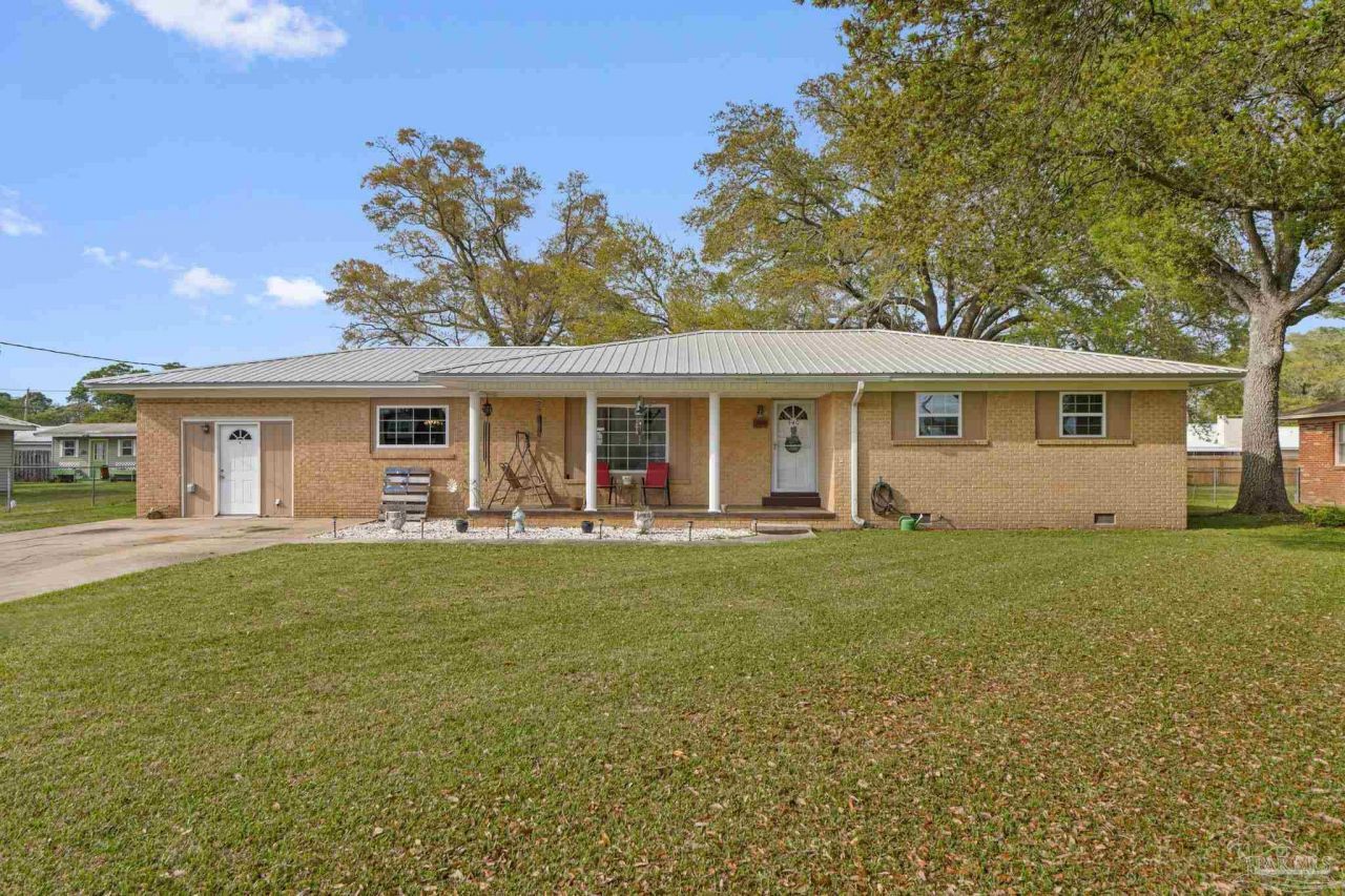 340 Lowell Ln, Pensacola, FL 32514 Main Photo