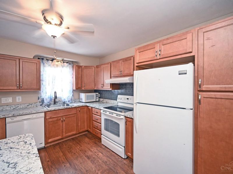 5587 Vogel Road, Cincinnati, OH 45239 Photo 18