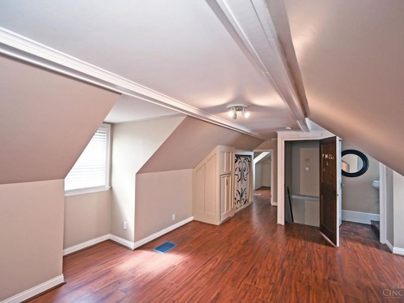 5587 Vogel Road, Cincinnati, OH 45239 Photo 26