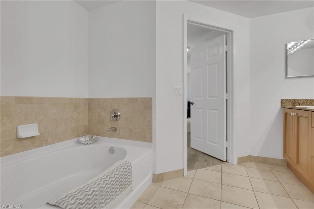 20140 Estero Gardens Cir , Unit 208, Estero, FL 33928 Photo