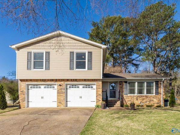 9702 Dortmund Drive SE, Huntsville, AL 35803