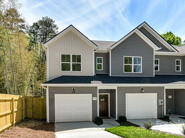 651 Stillgreen Lane, Charlotte, NC 28214