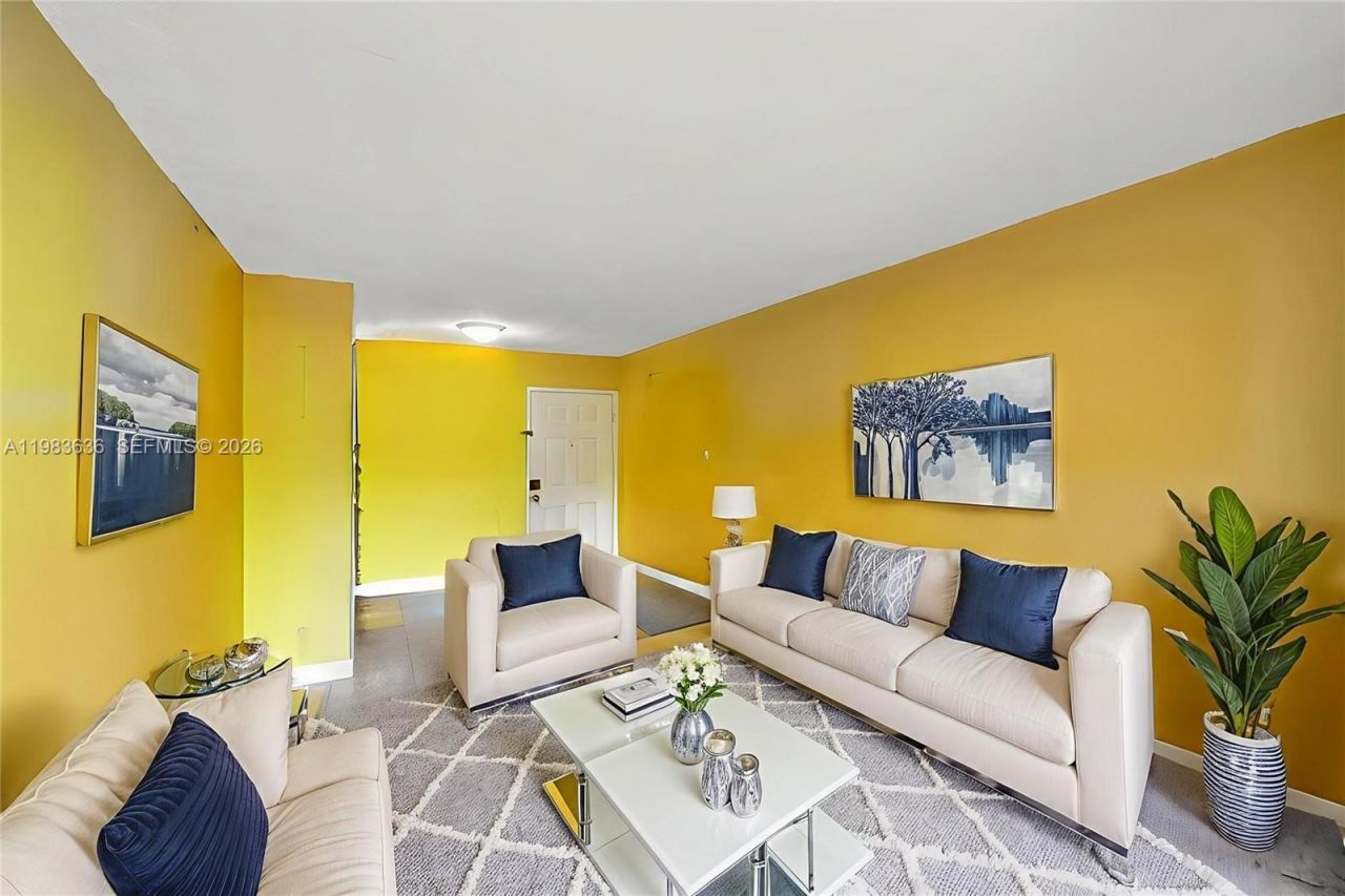 8145 NW 7th St , Unit 315, Miami, FL 33126 Photo