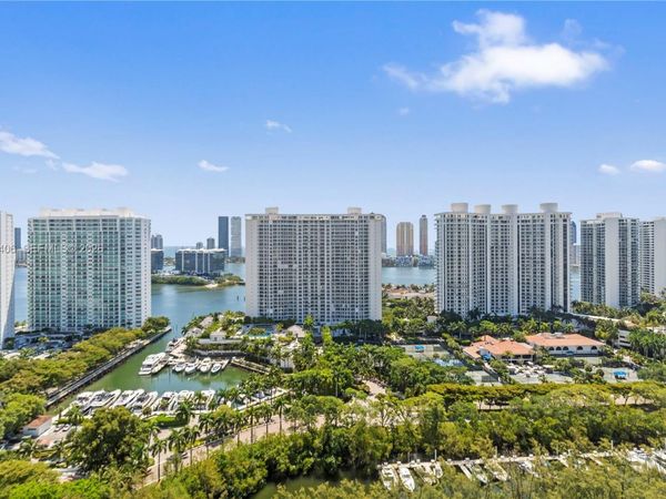 18181 NE 31st Ct, Unit PH07, Aventura, FL 33160