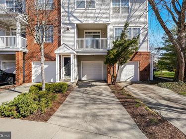 13070 MARCEY CREEK ROAD, Unit 13070, HERNDON, VA 20171