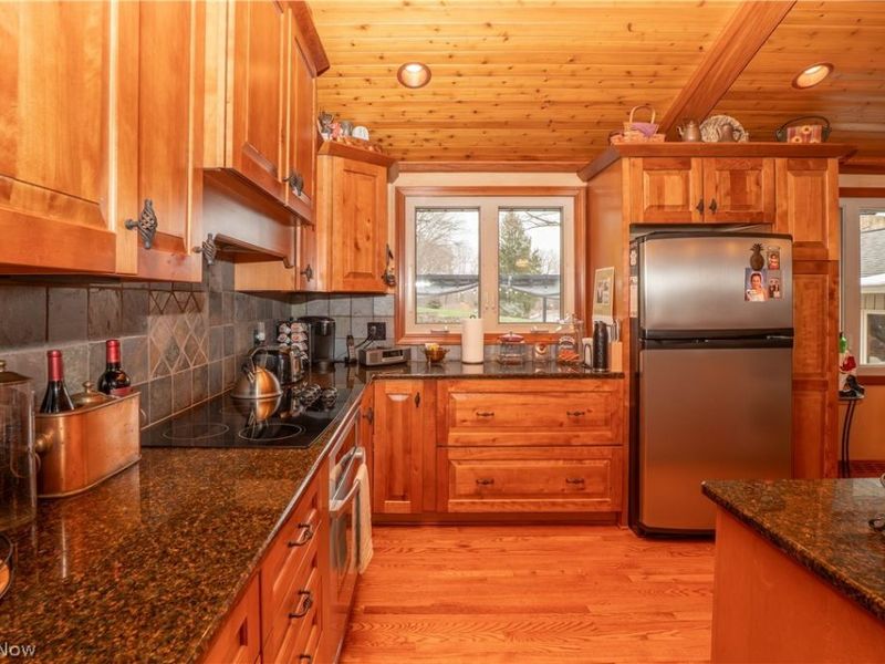 7416 Woodcrest Avenue NE, Canton, OH 44721 Photo 12