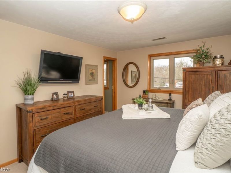 7416 Woodcrest Avenue NE, Canton, OH 44721 Photo 17