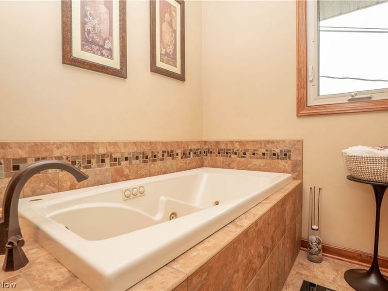 7416 Woodcrest Avenue NE, Canton, OH 44721 Photo 26