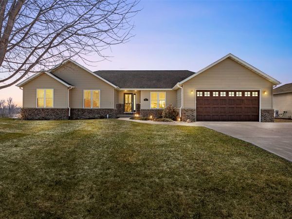 878 Daulton Drive, Tipton, IA 52772