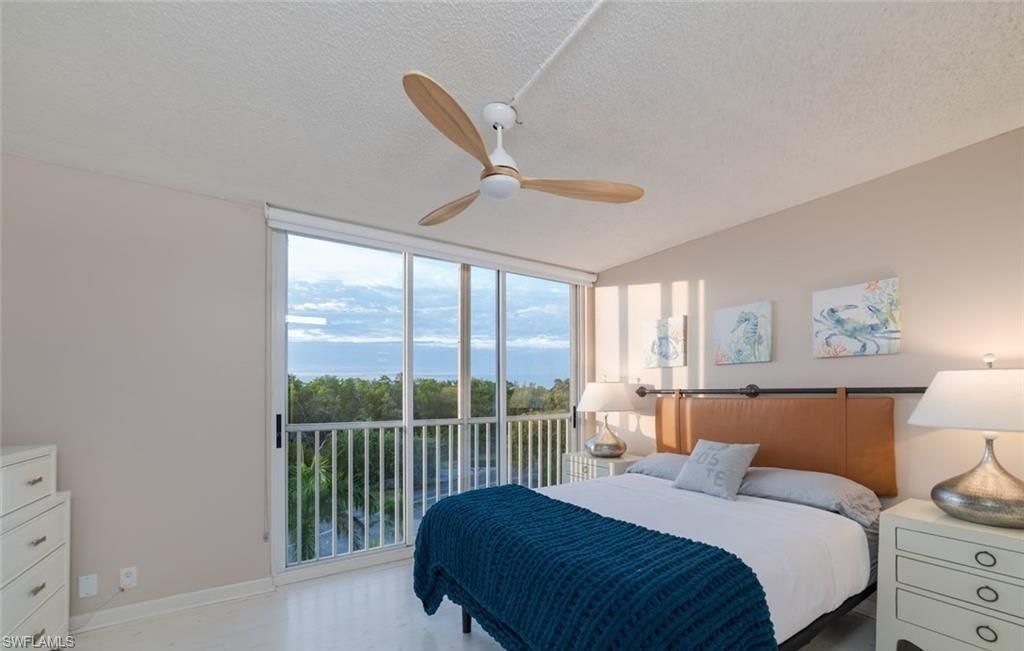 5 Bluebill Ave, Unit 305/405, Naples, FL 34108 Photo